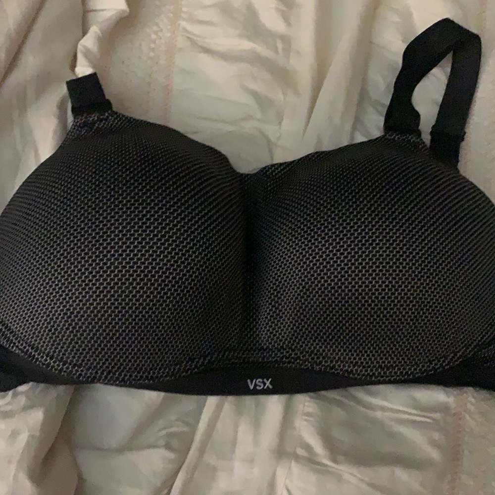 VSX Sport Victoria Secret Sports Bra 32DDD